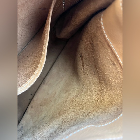 Coach Vintage Camel and Chocolate Brown Lined Shoulder Bag - Picture 12 of 15